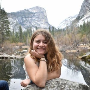 Meet your Posher, Kassandra